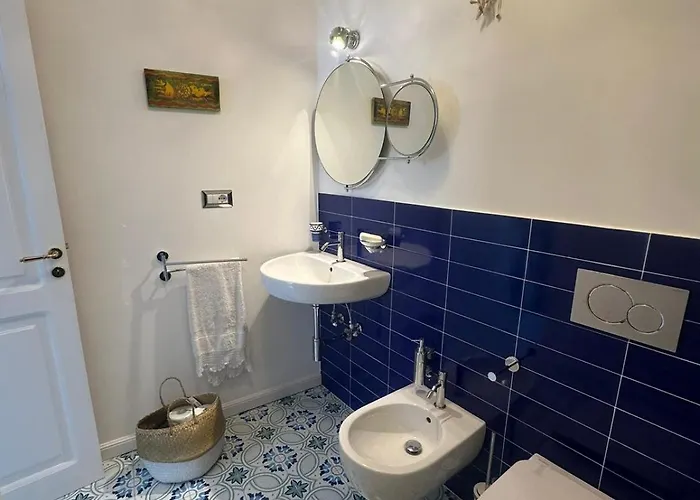 Вілла With Sea View ! *